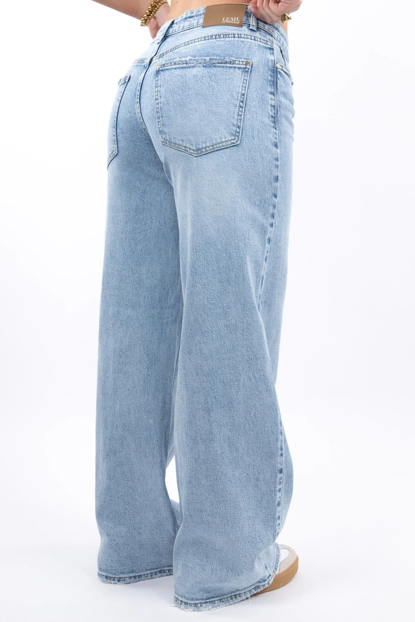 Baggy Fit Wide Leg Jeans - Image 11