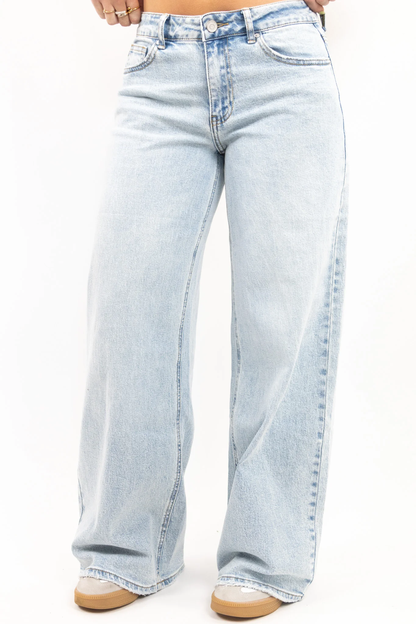 Baggy Fit Wide Leg Jeans - Image 3