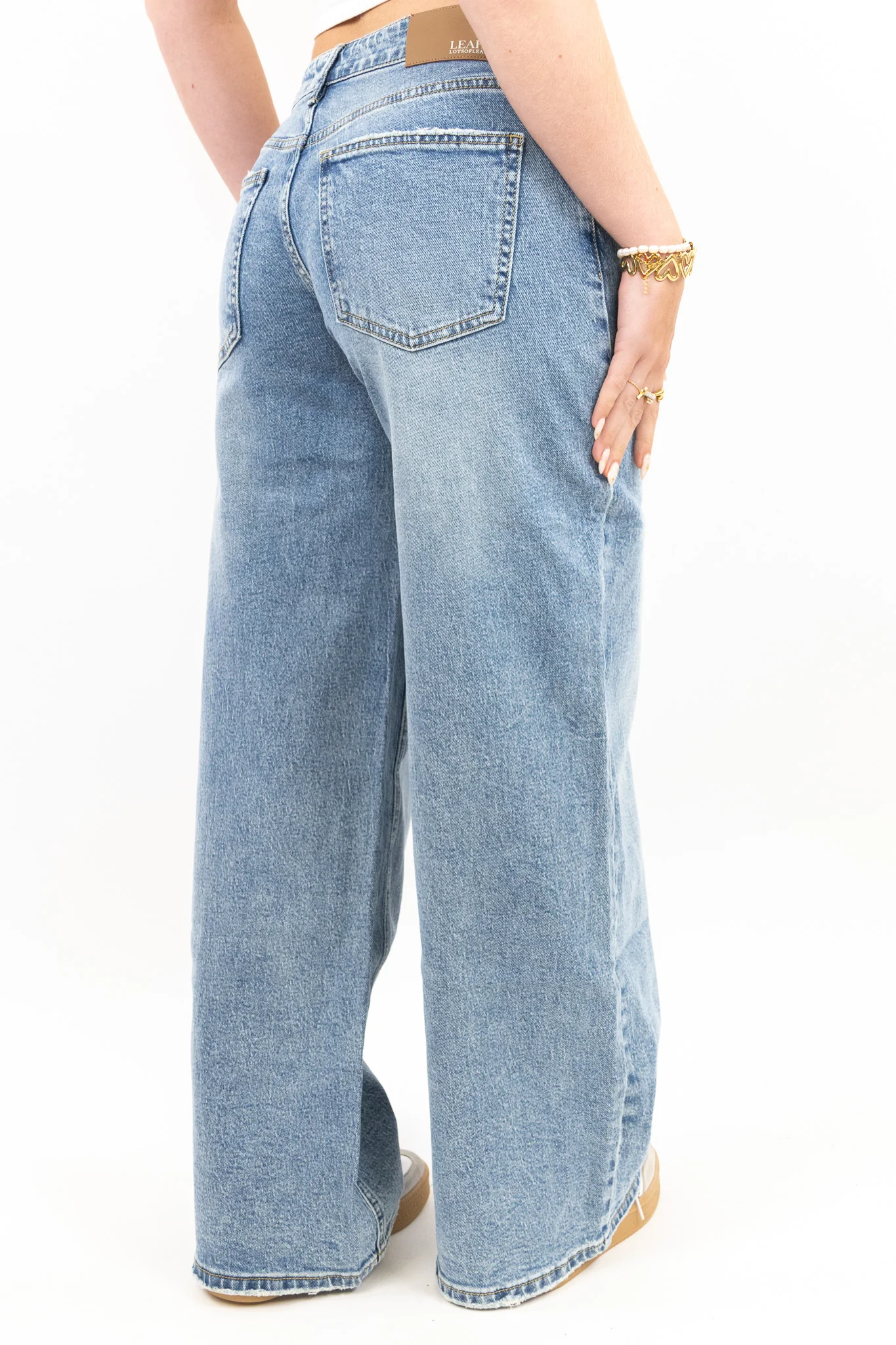 Baggy Fit Wide Leg Jeans - Image 32