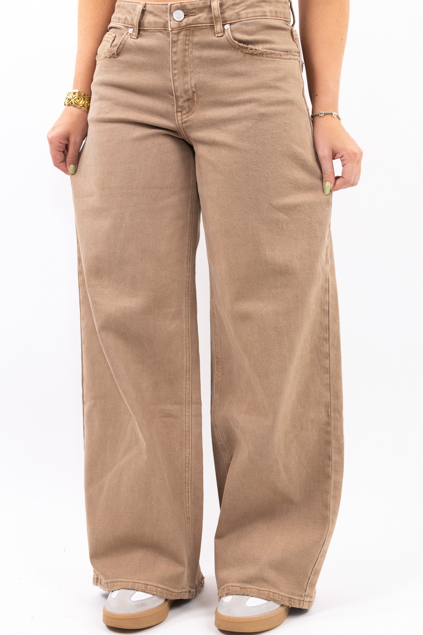 Baggy Fit Wide Leg Jeans - Image 37