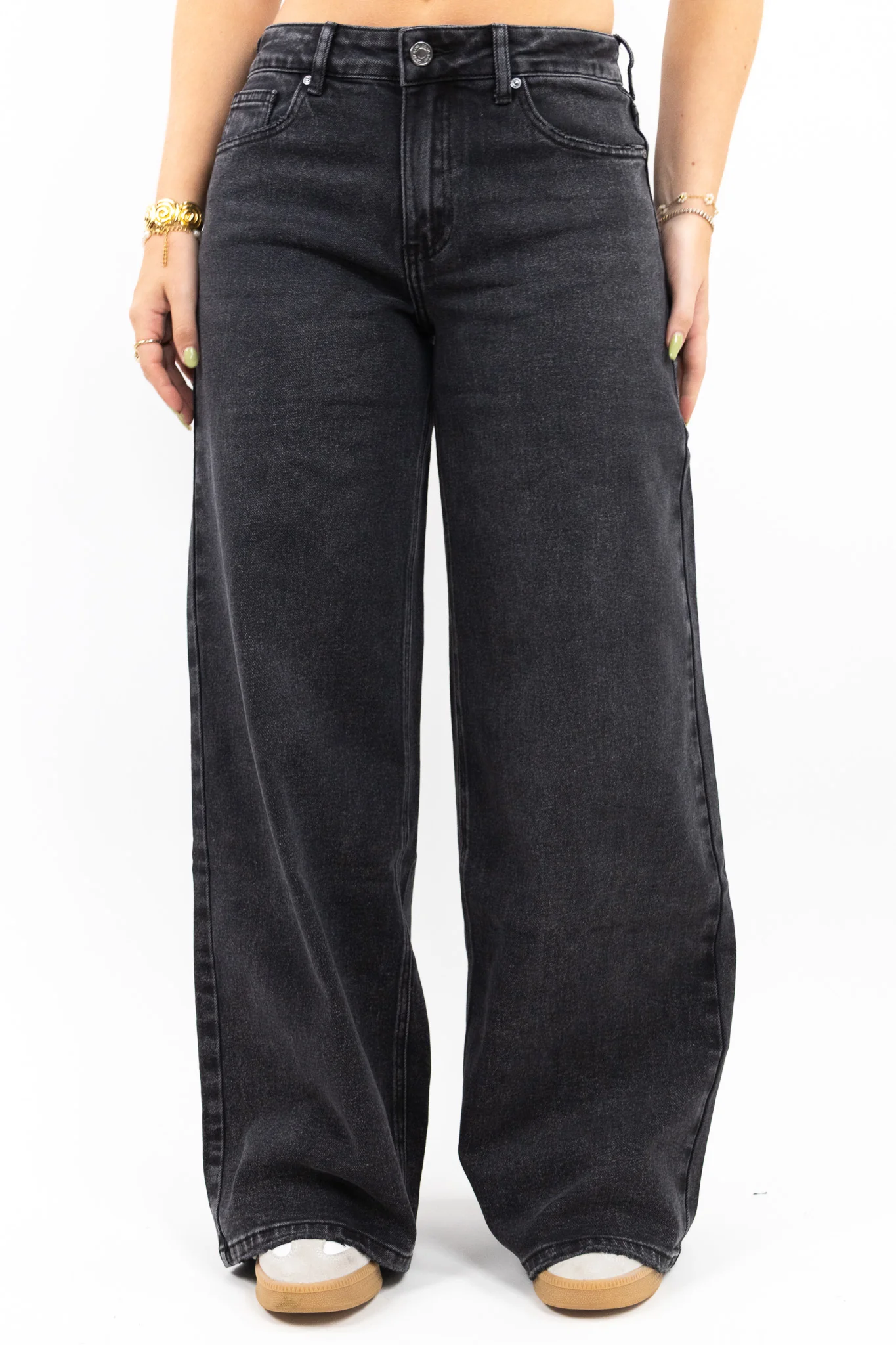 Baggy Fit Wide Leg Jeans - Image 42