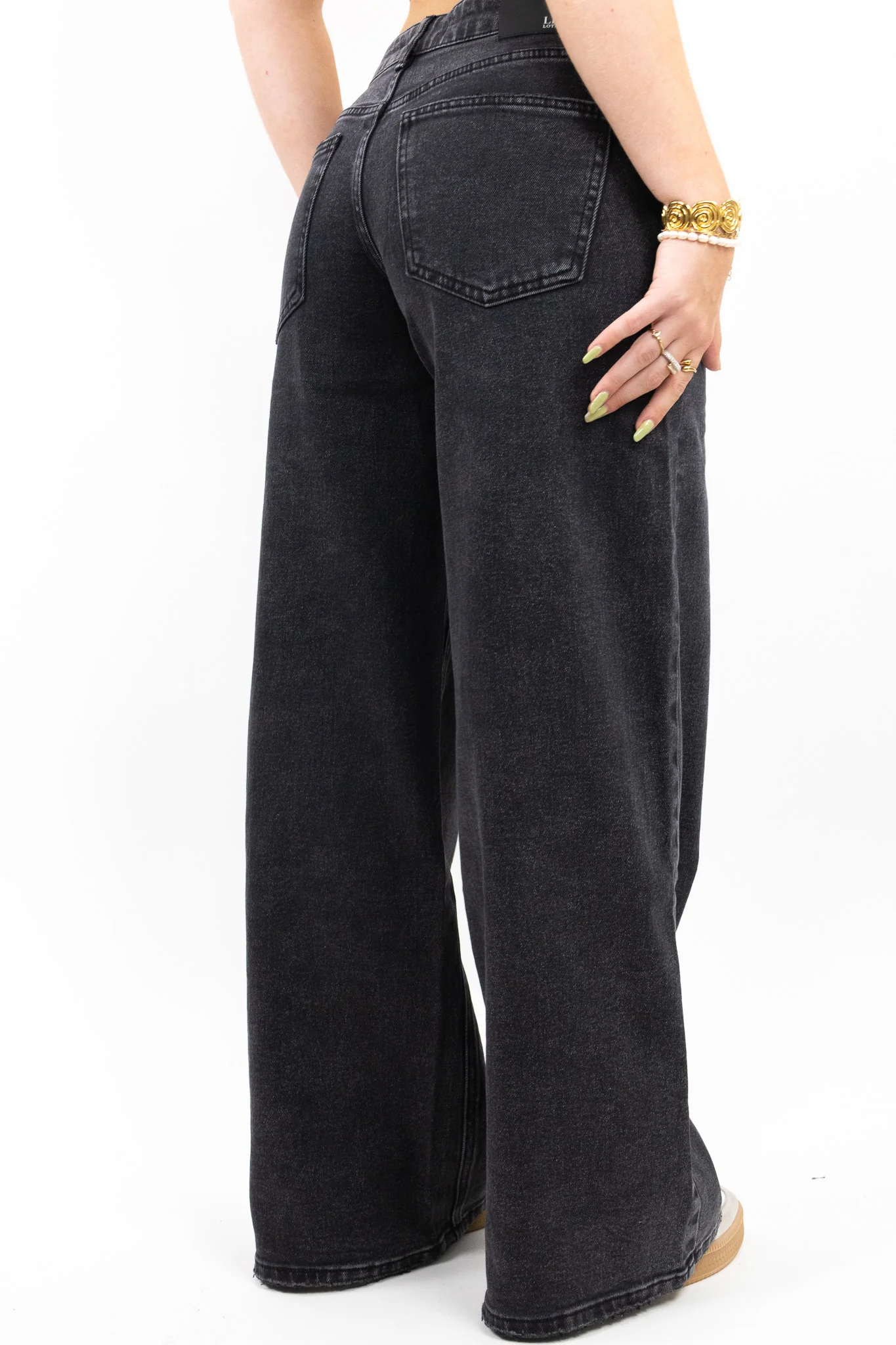 Baggy Fit Wide Leg Jeans - Image 43