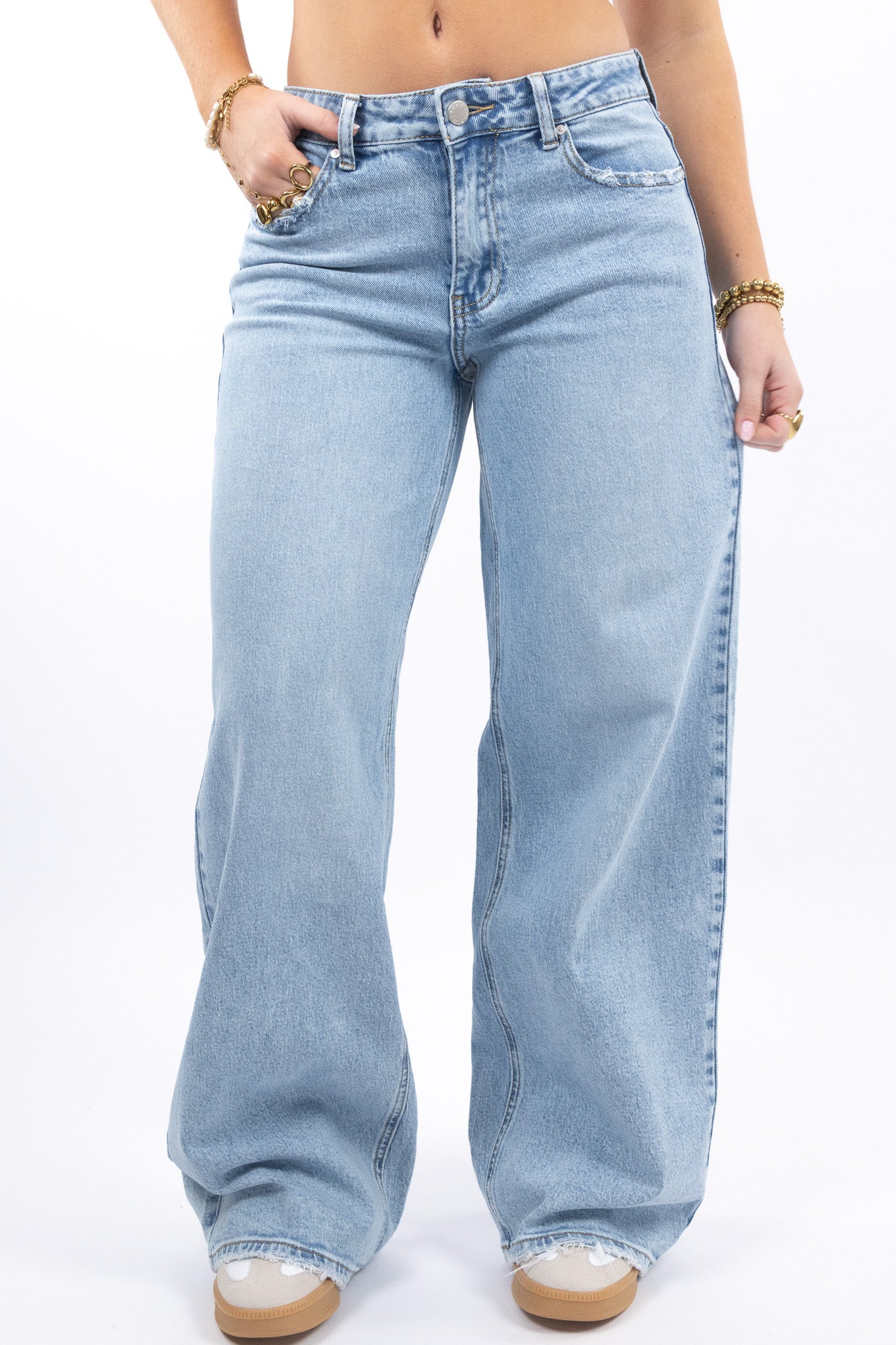 Baggy Fit Wide Leg Jeans - Image 5