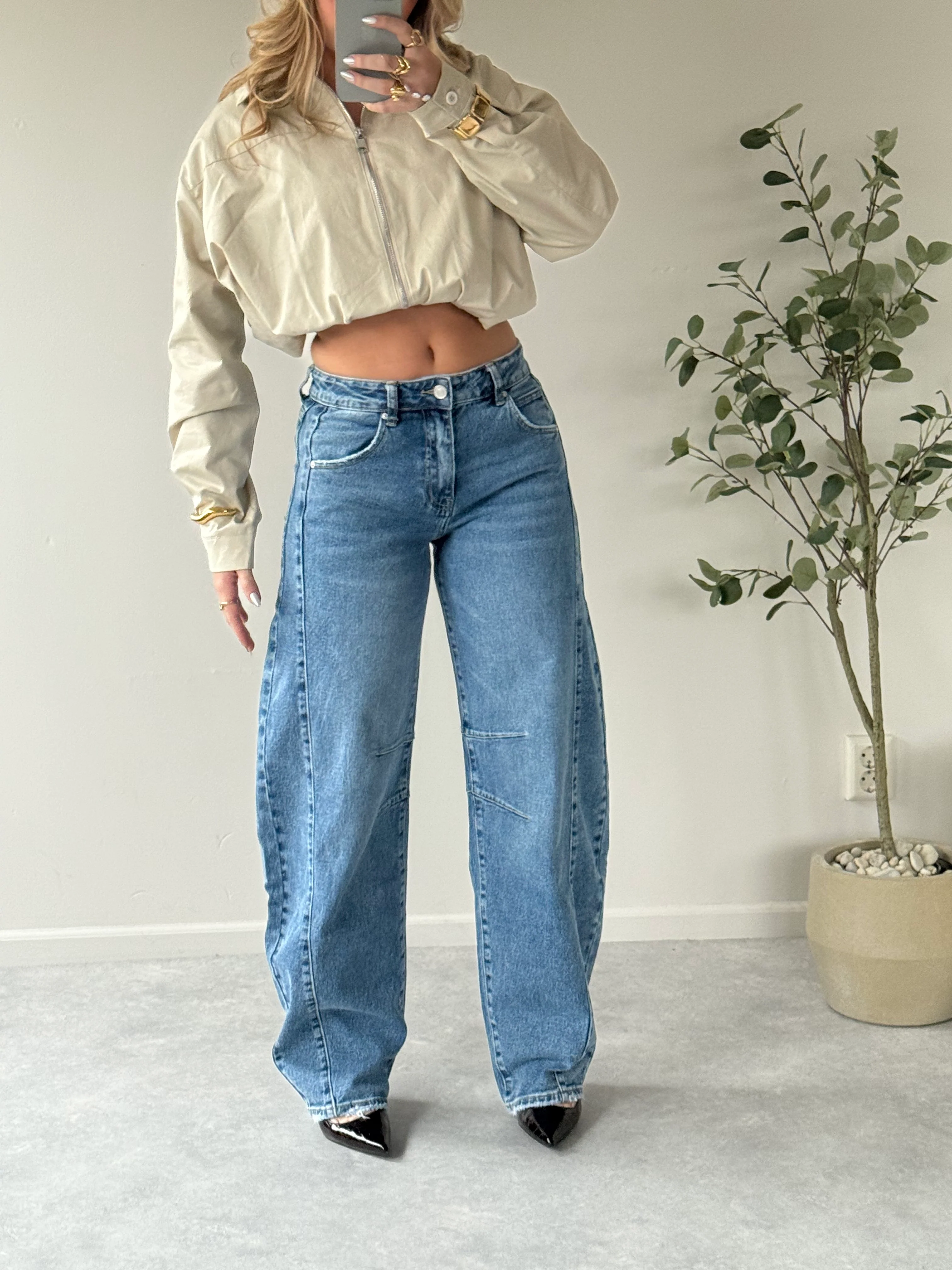 Balloon Fit Jeans - Image 15