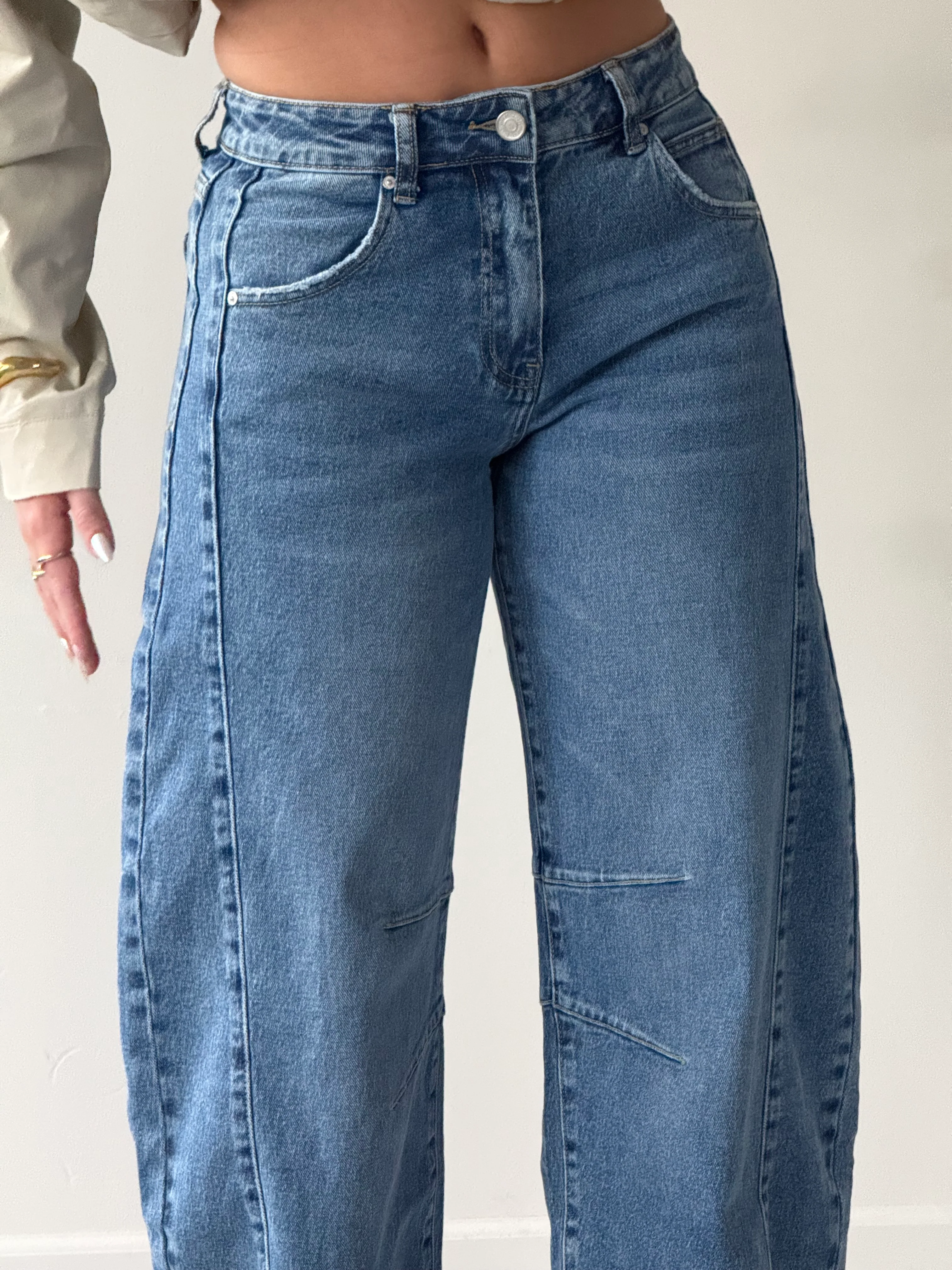 Balloon Fit Jeans - Image 16