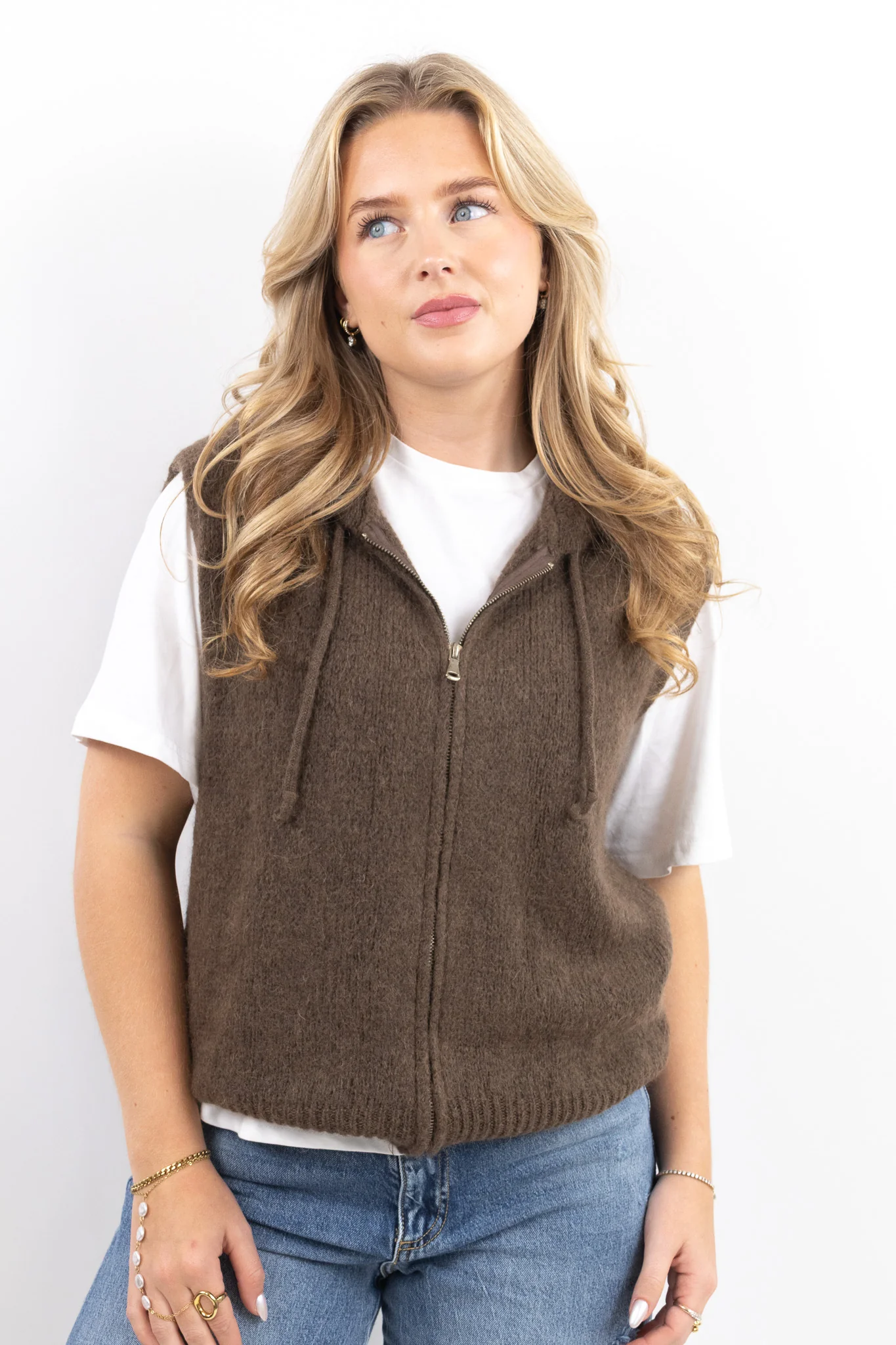 Comfy Hooded Knit Vest - Image 4