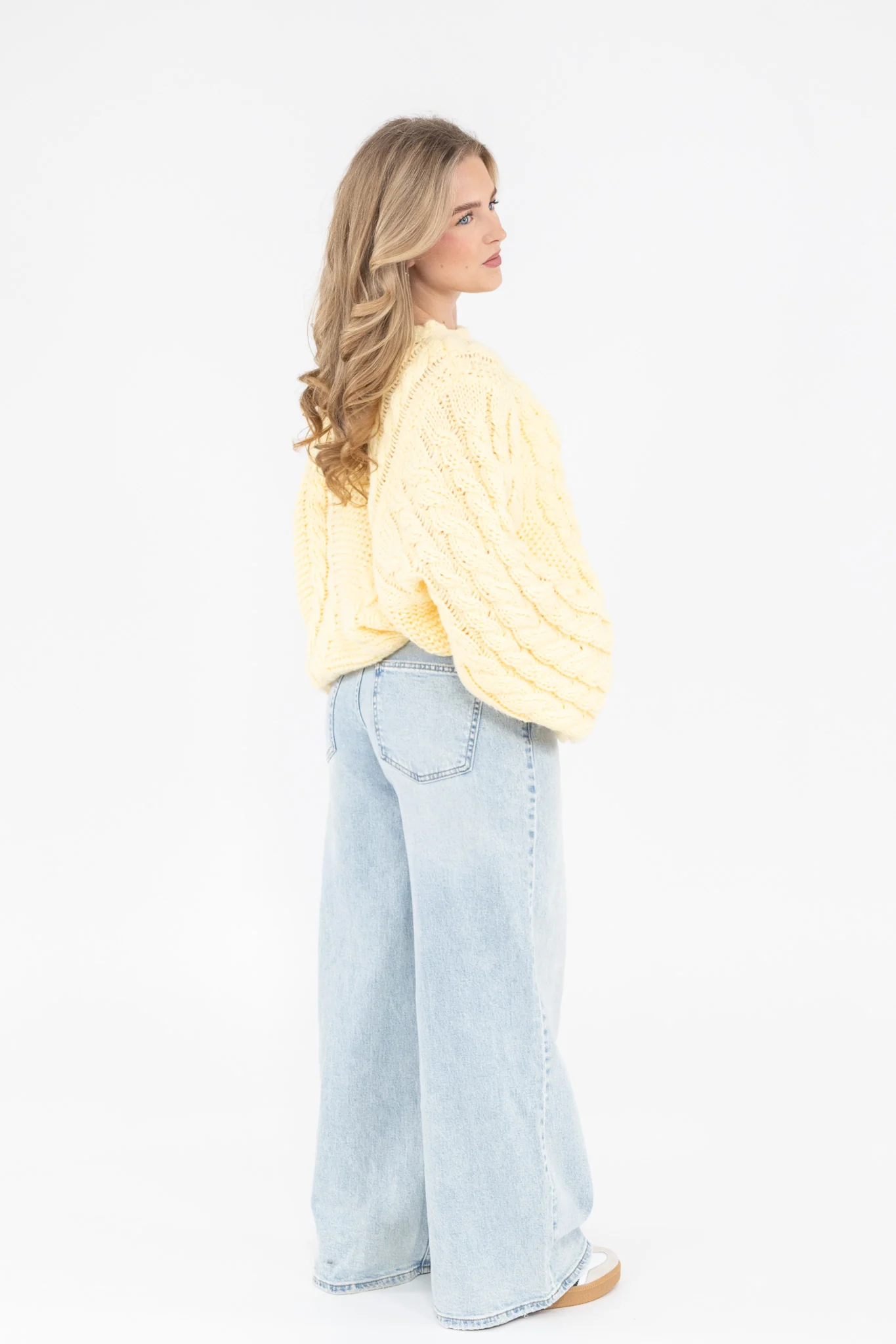 Cozy Cable Knit Sweater - Image 5