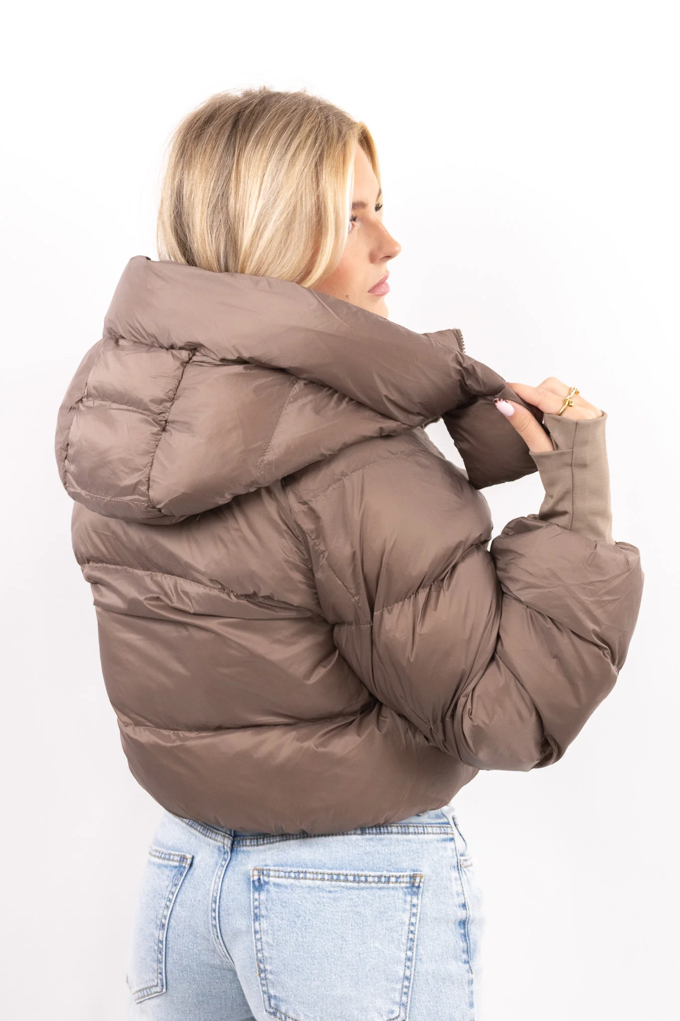 Cropped Puffer Jacket - Image 4