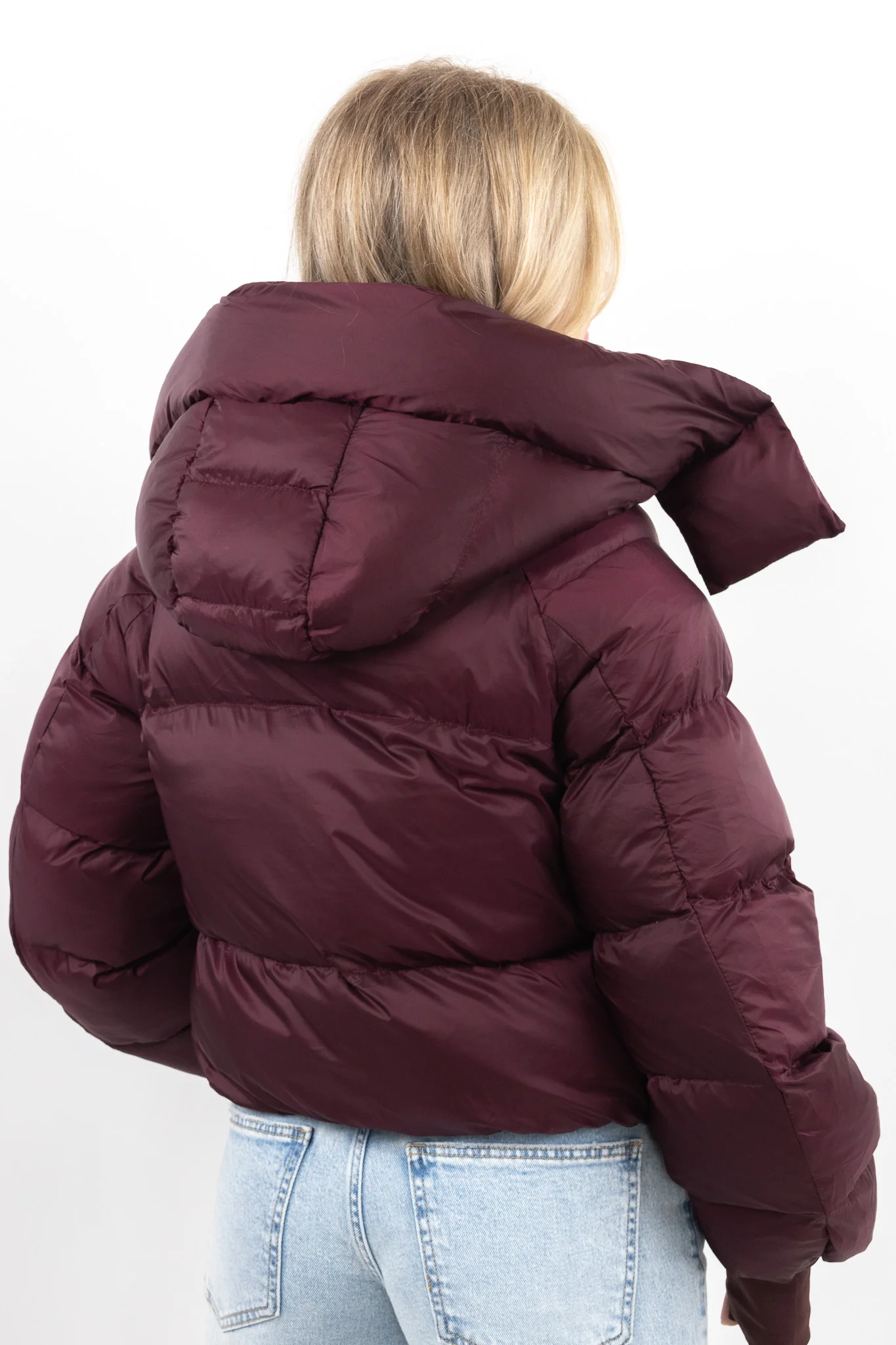 Cropped Puffer Jacket - Image 8