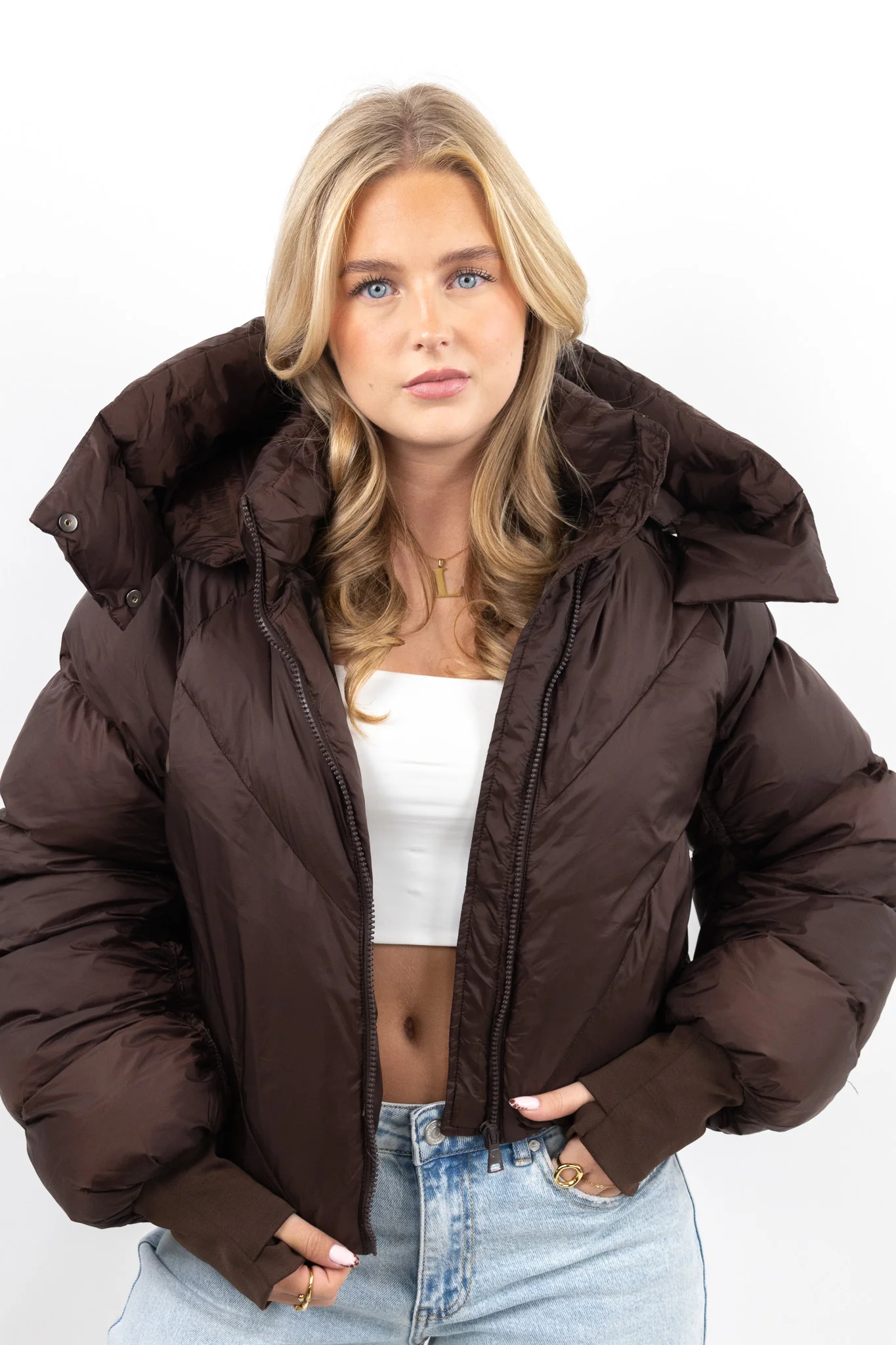 Cropped Puffer Jacket - Image 9
