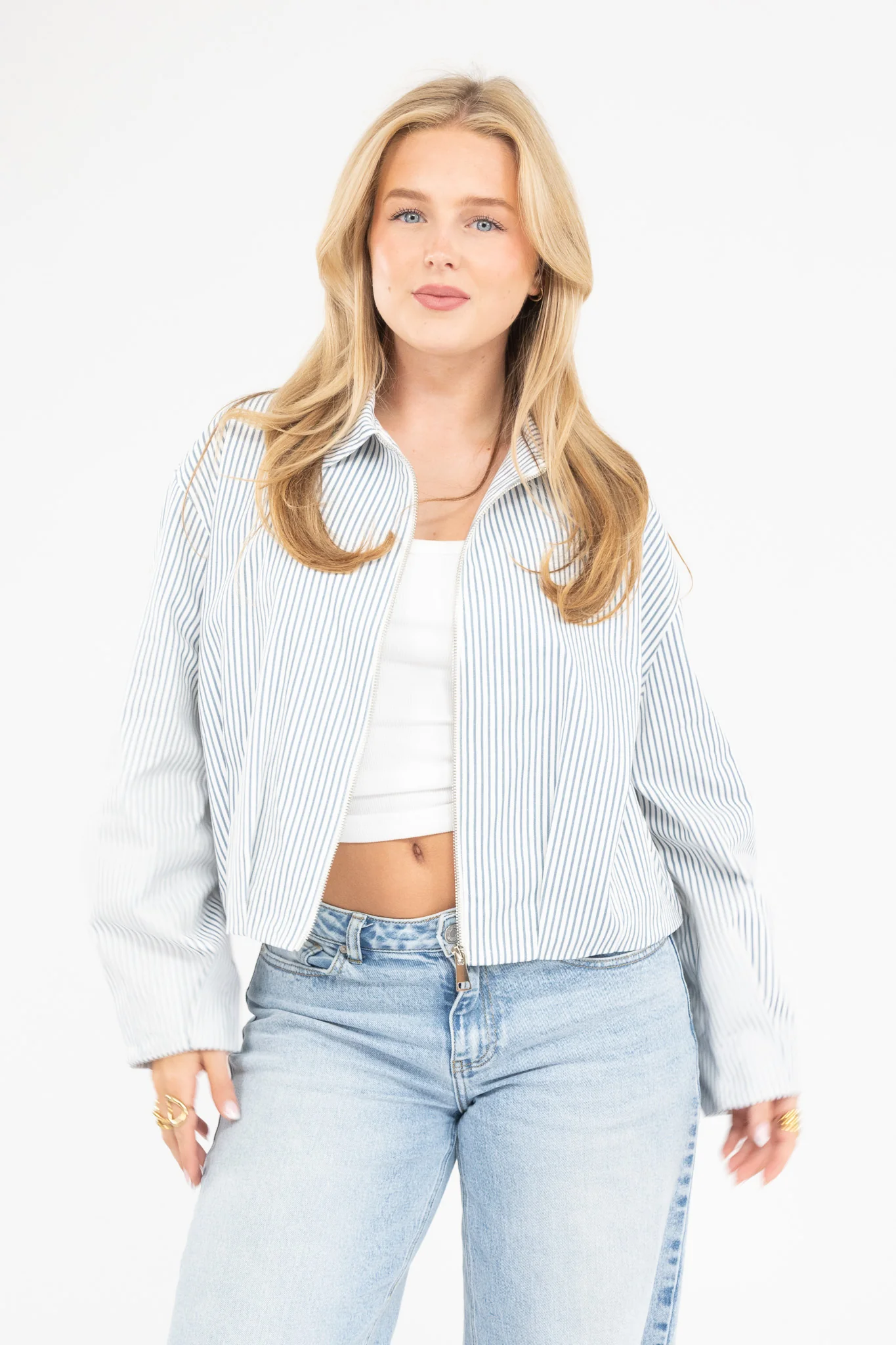 Cropped Stripe Jacket - Image 5
