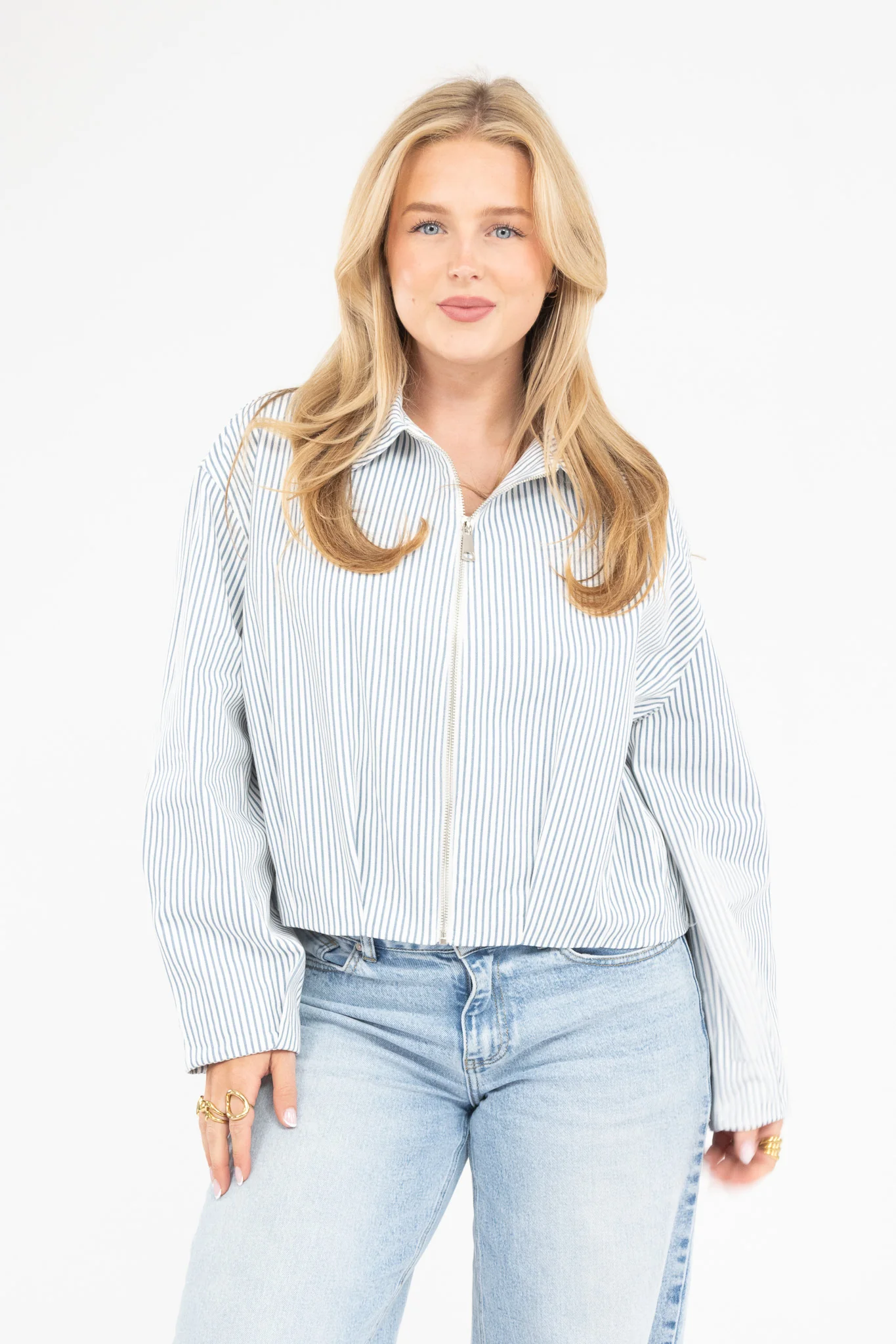 Cropped Stripe Jacket - Image 7