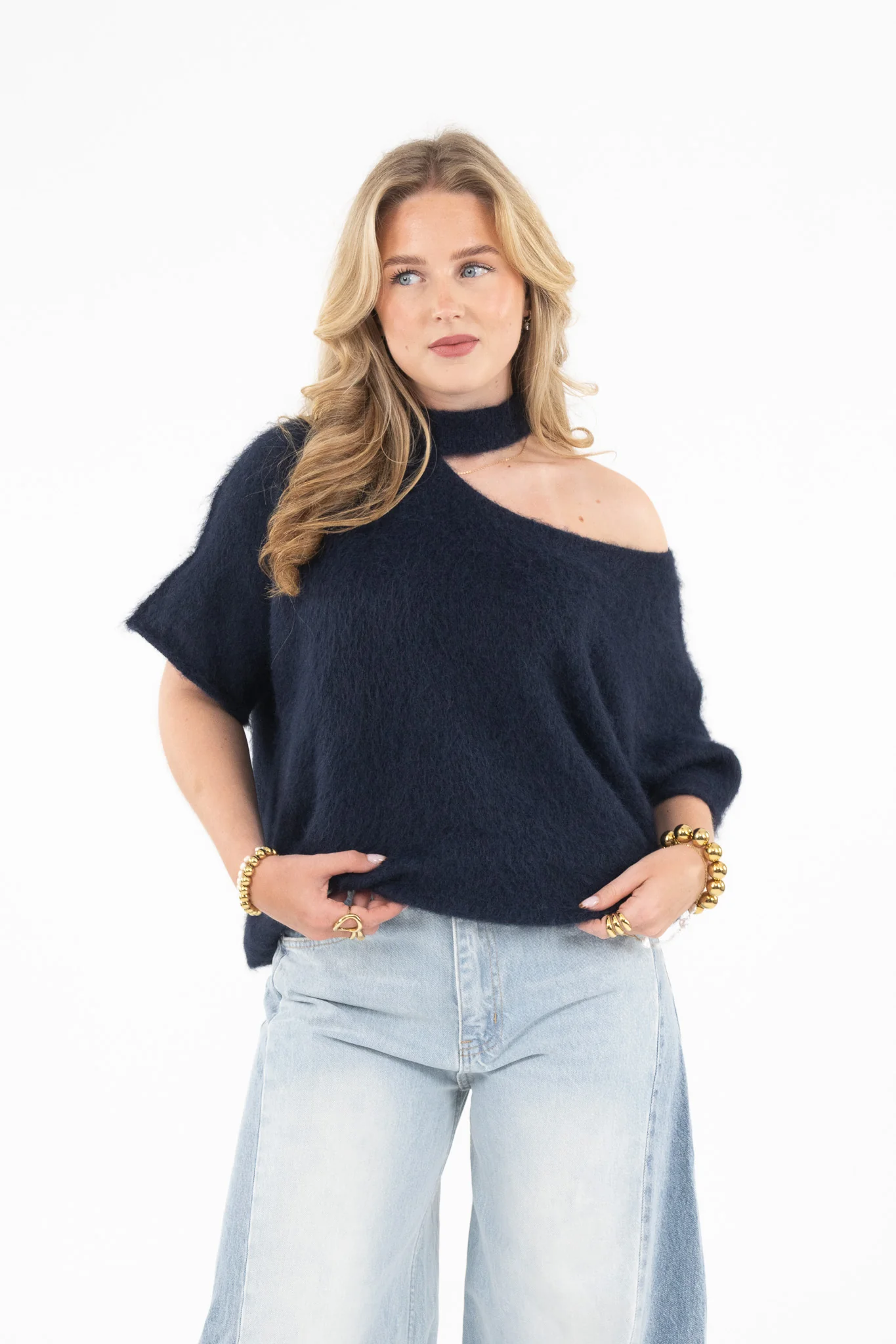Cut Out Shoulder Knit - Image 15