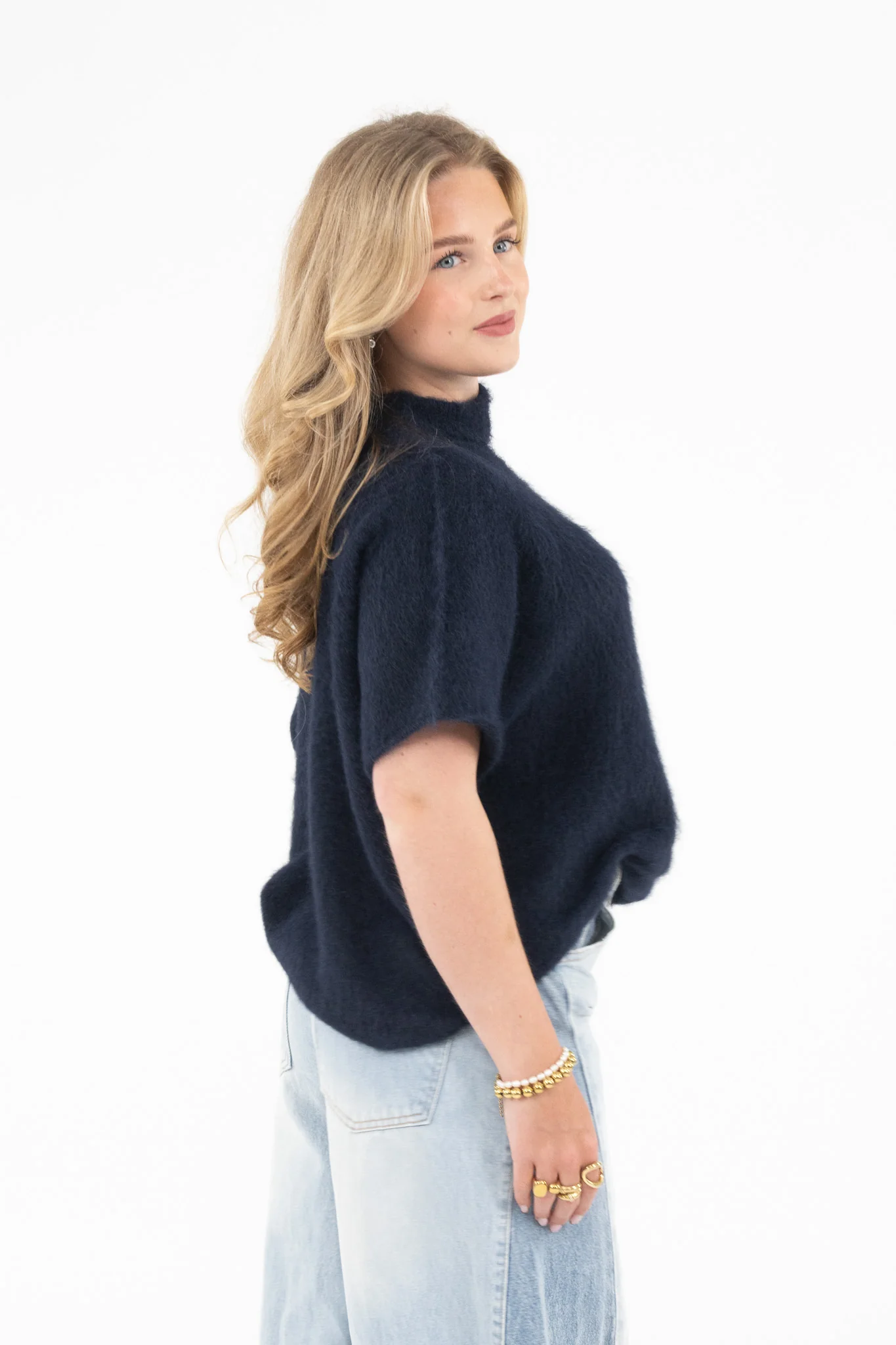 Cut Out Shoulder Knit - Image 18