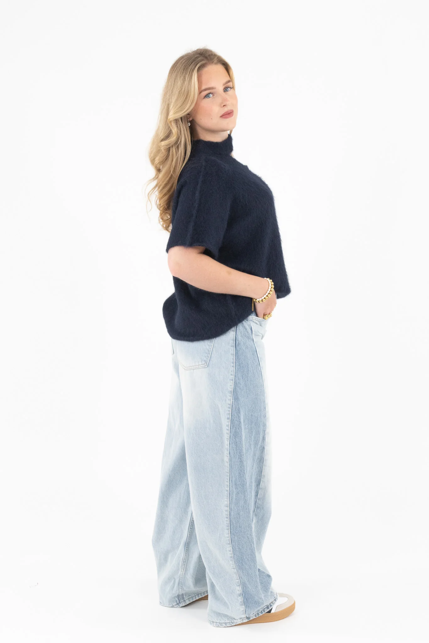 Cut Out Shoulder Knit - Image 19