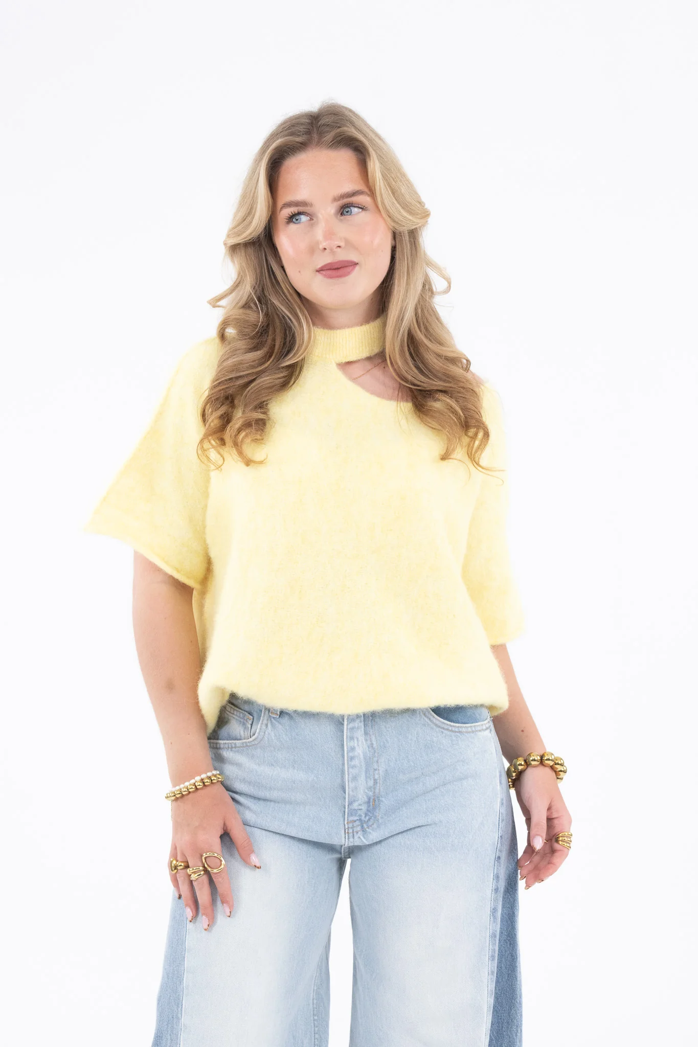 Cut Out Shoulder Knit - Image 22