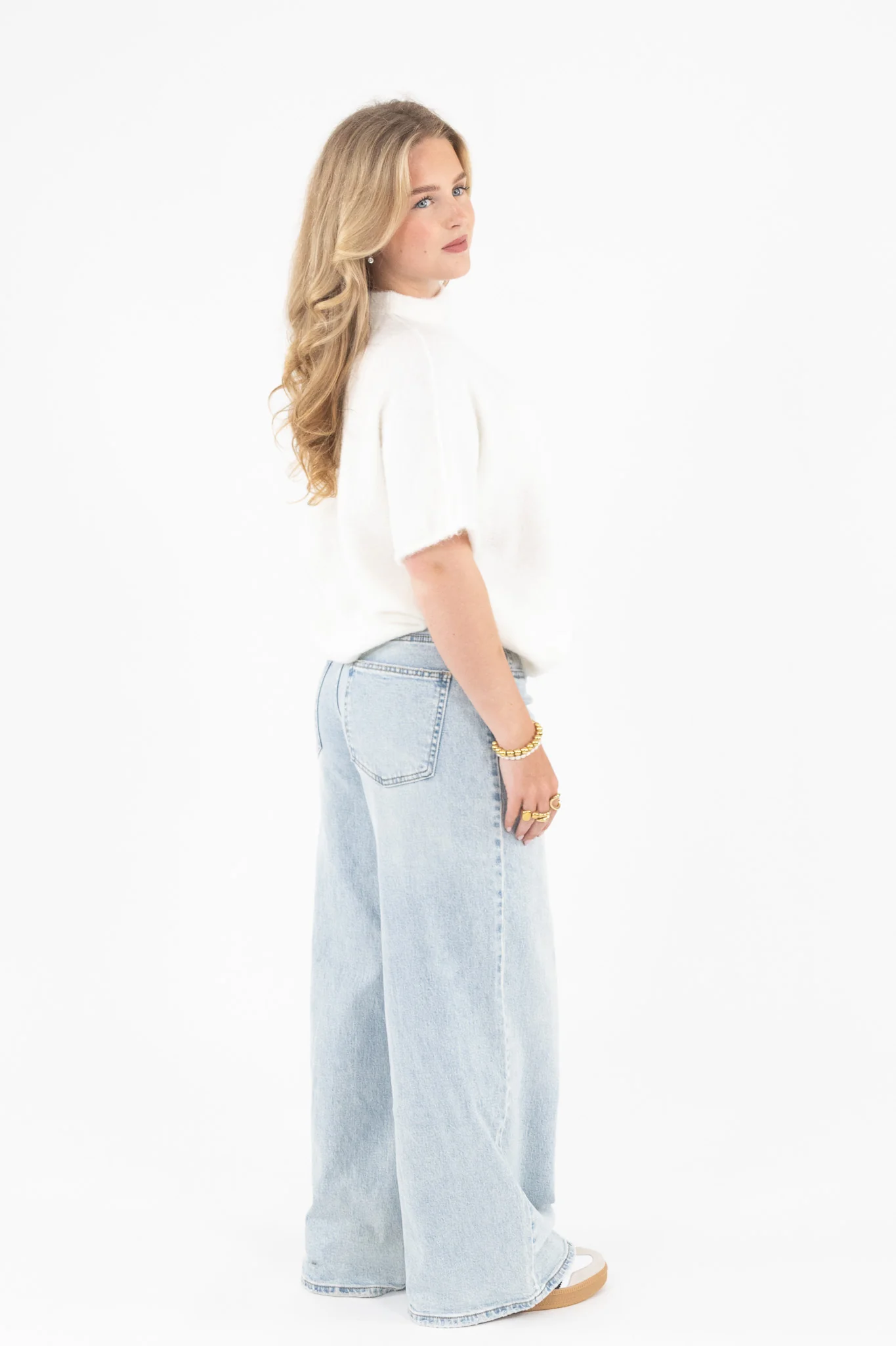 Cut Out Shoulder Knit - Image 26