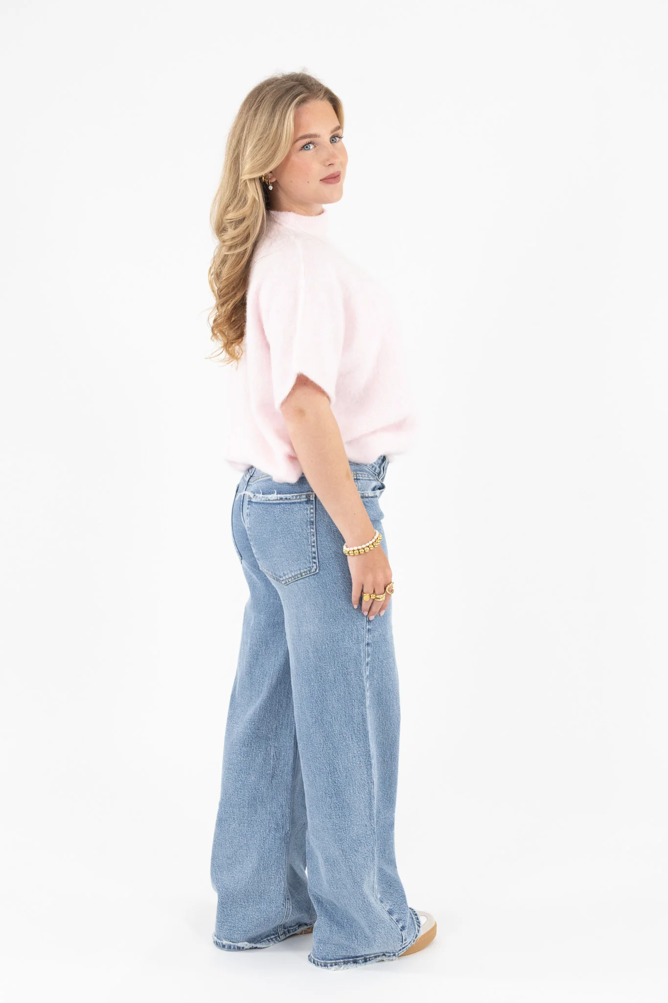 Cut Out Shoulder Knit - Image 32