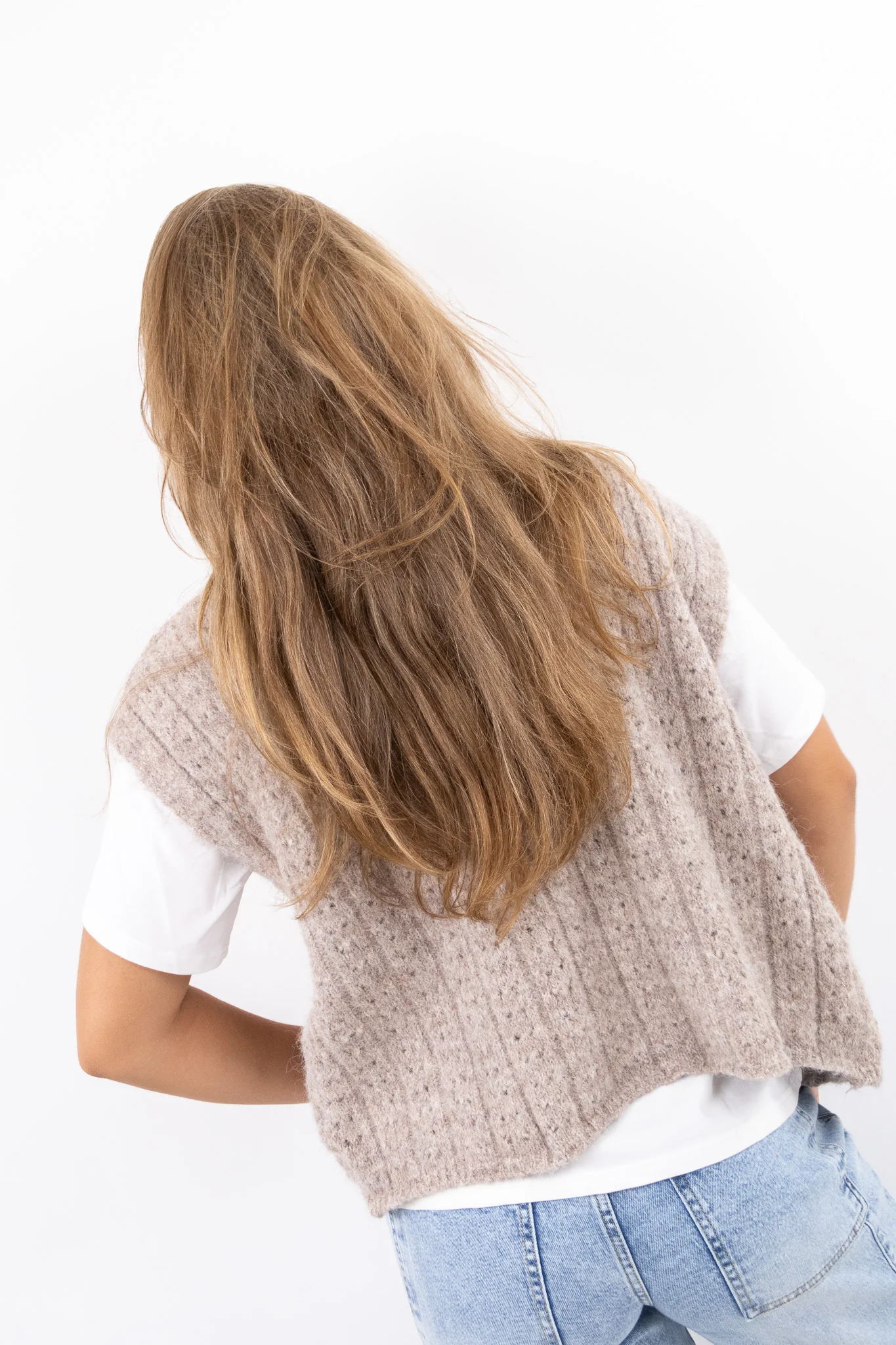 Dreamy Knit Gilet - Image 14
