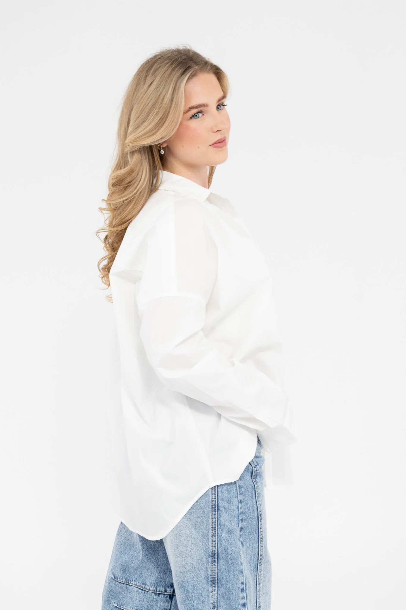 Essential Oversized Blouse - Image 3