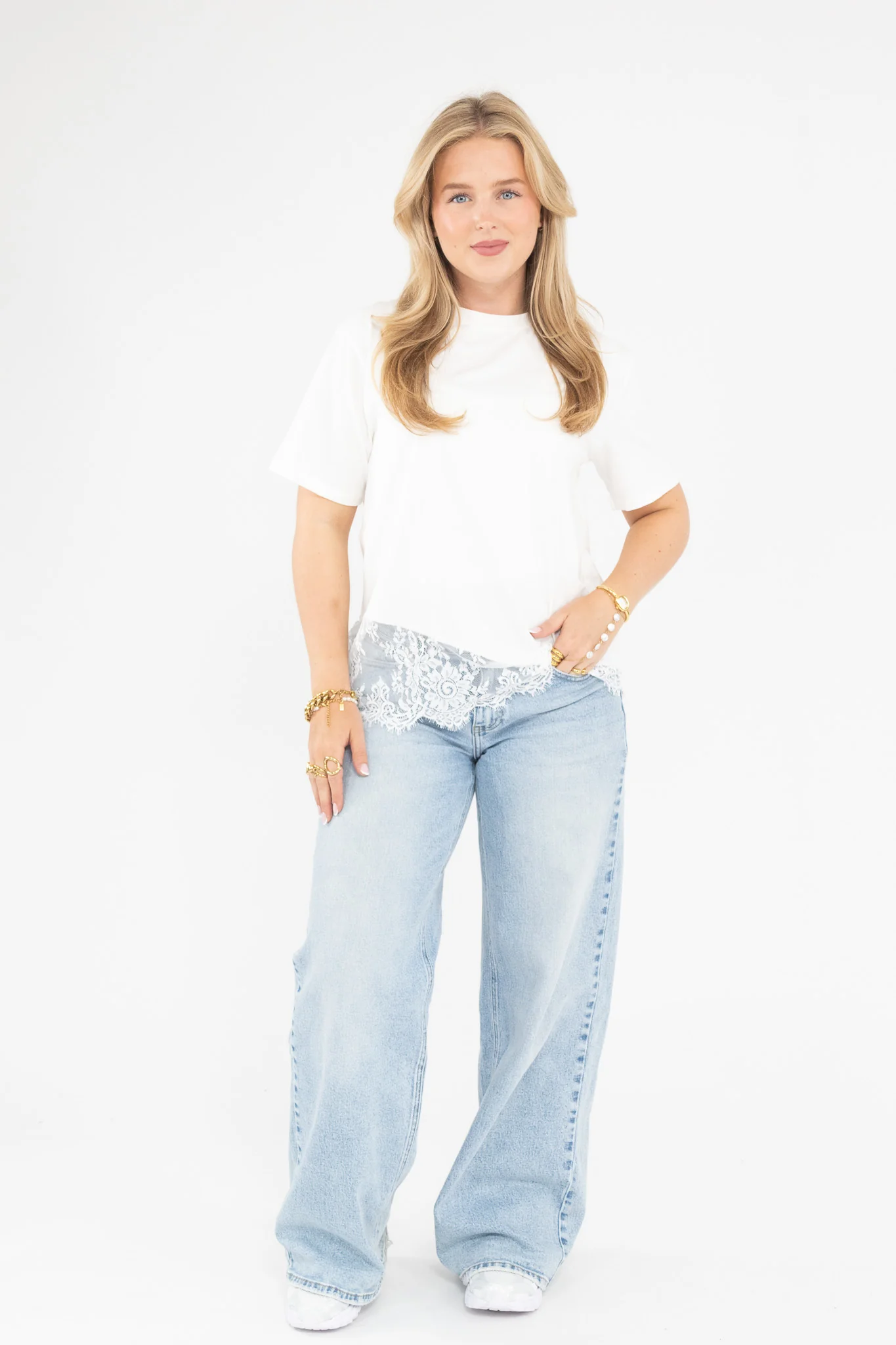 Everyday Lace Tee - Image 11