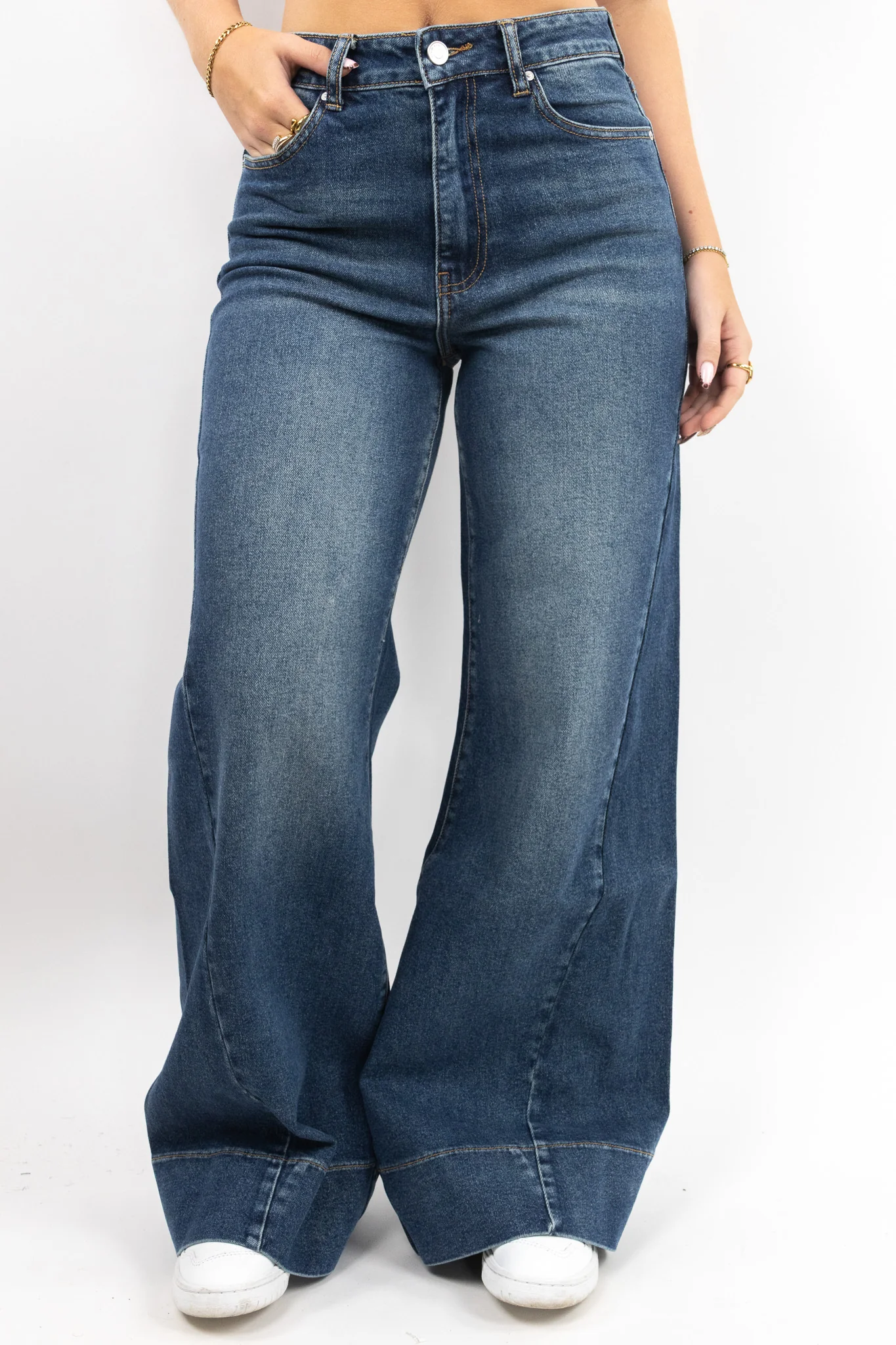 Harper Wide Leg Jeans - Image 11