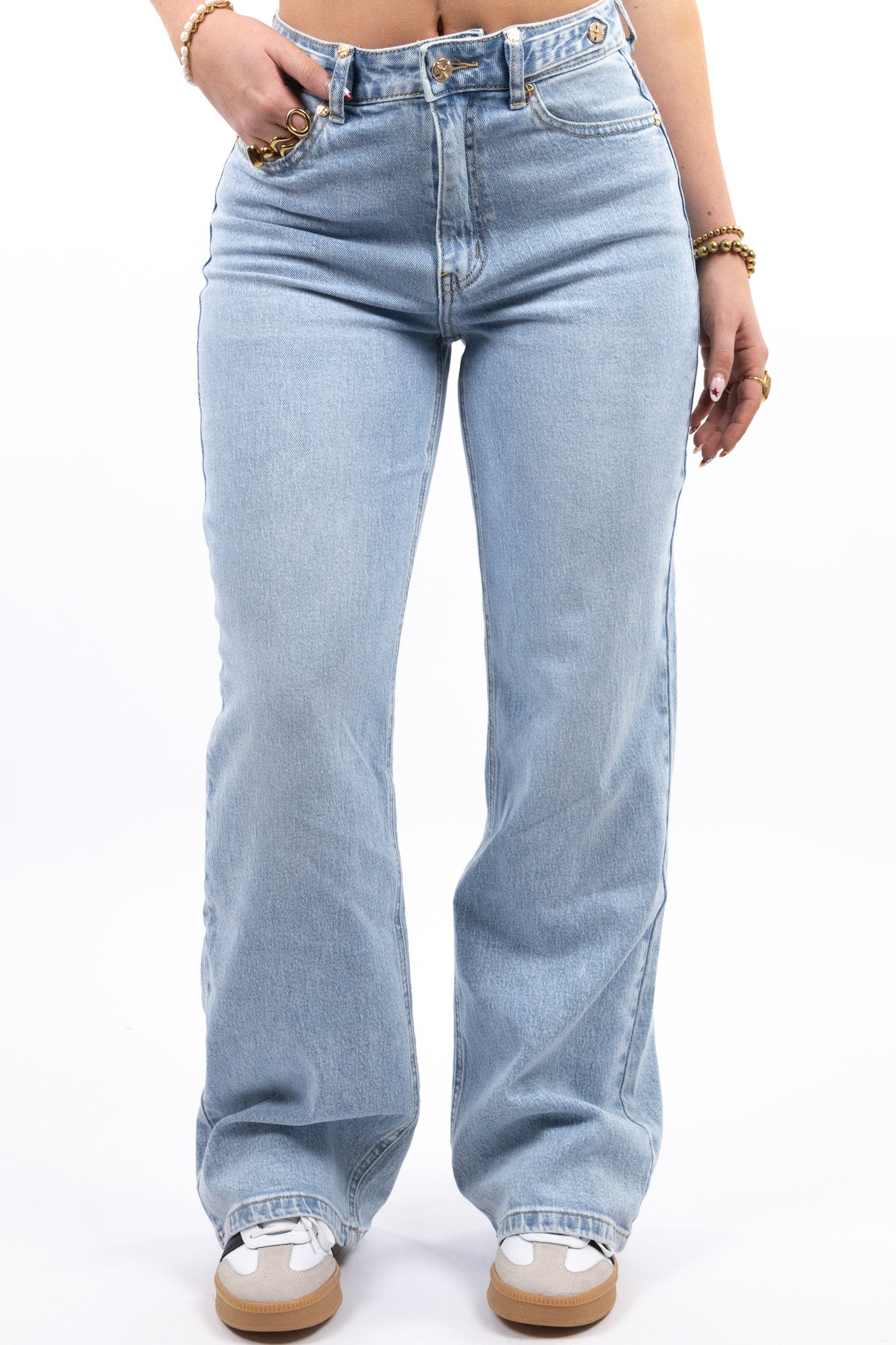 High Waist Wide Leg Jeans - Image 4