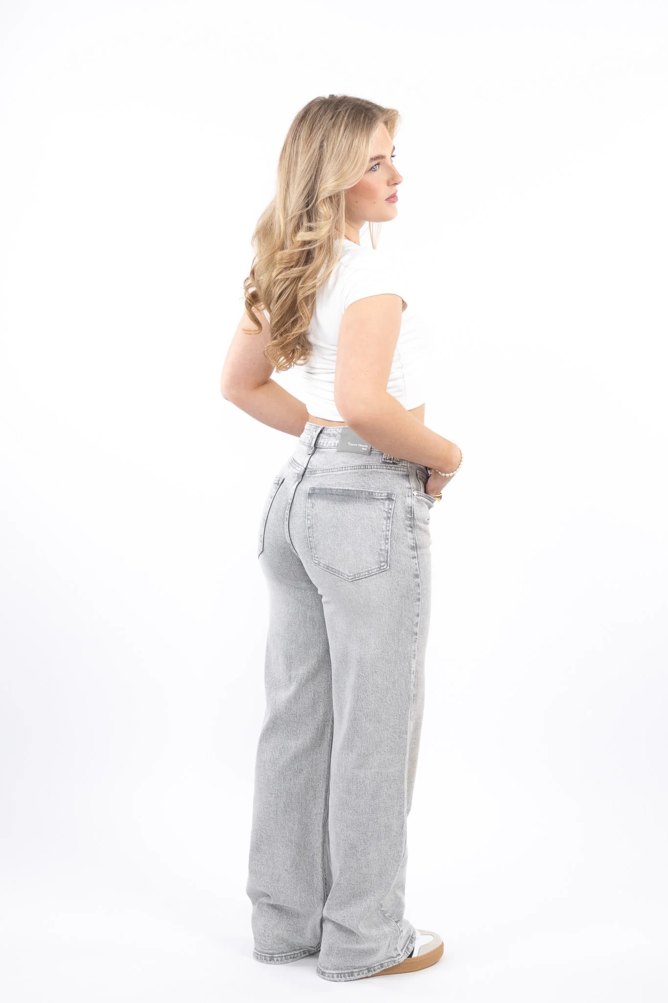 Quinn Vintage Wide Leg Jeans - Image 4