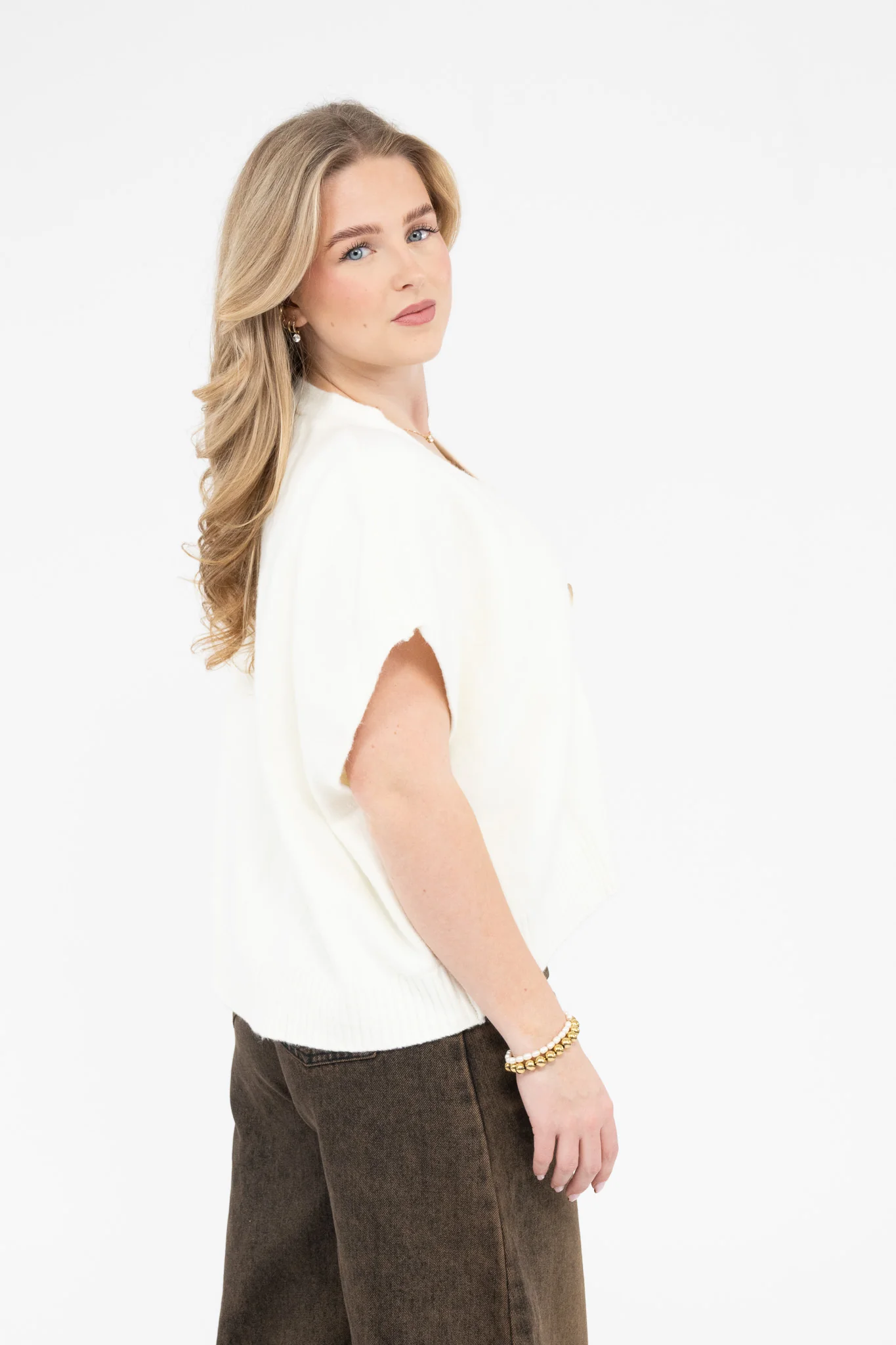 Short Sleeve Knit Cardigan - Image 11