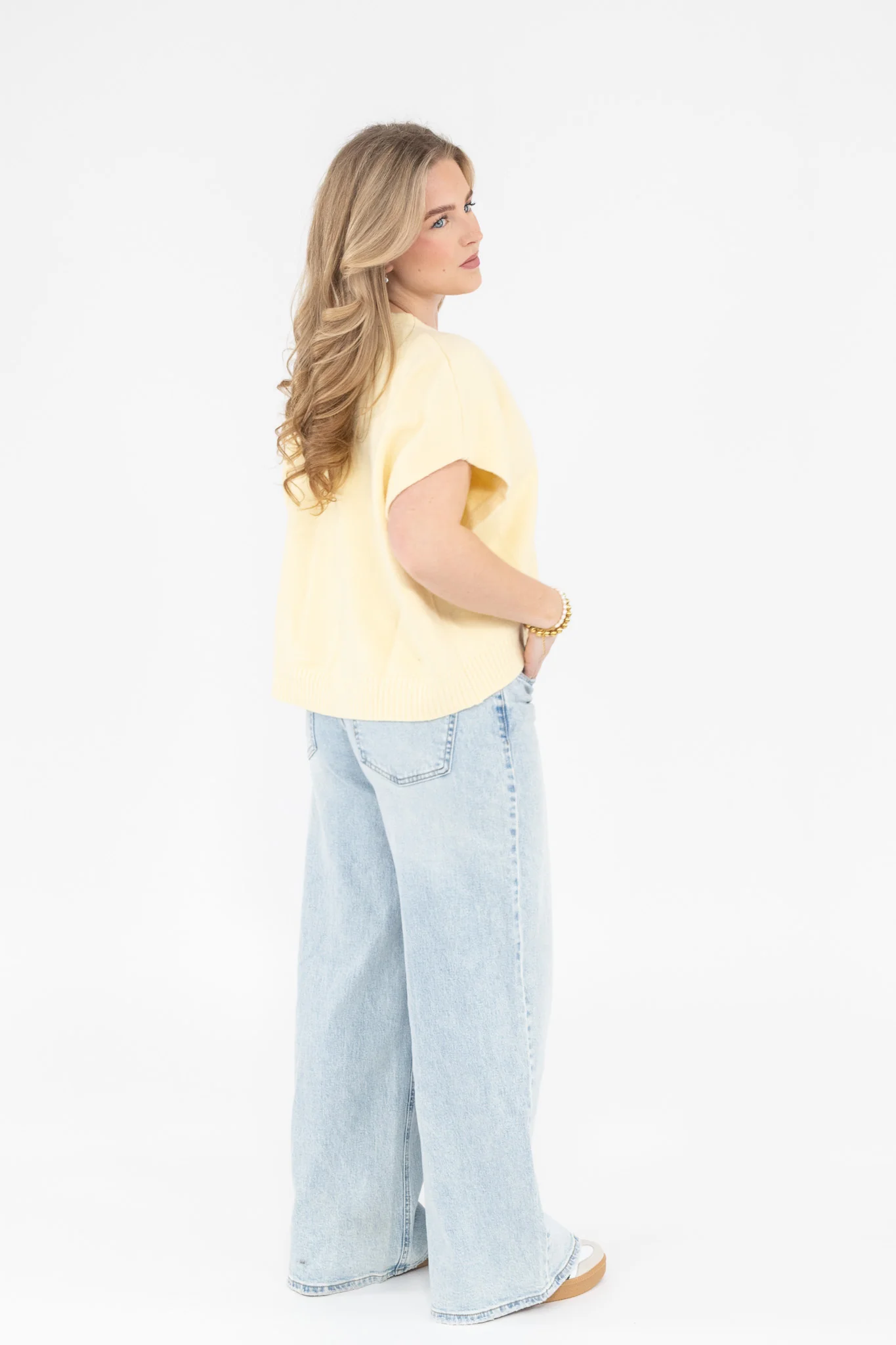 Short Sleeve Knit Cardigan - Image 5