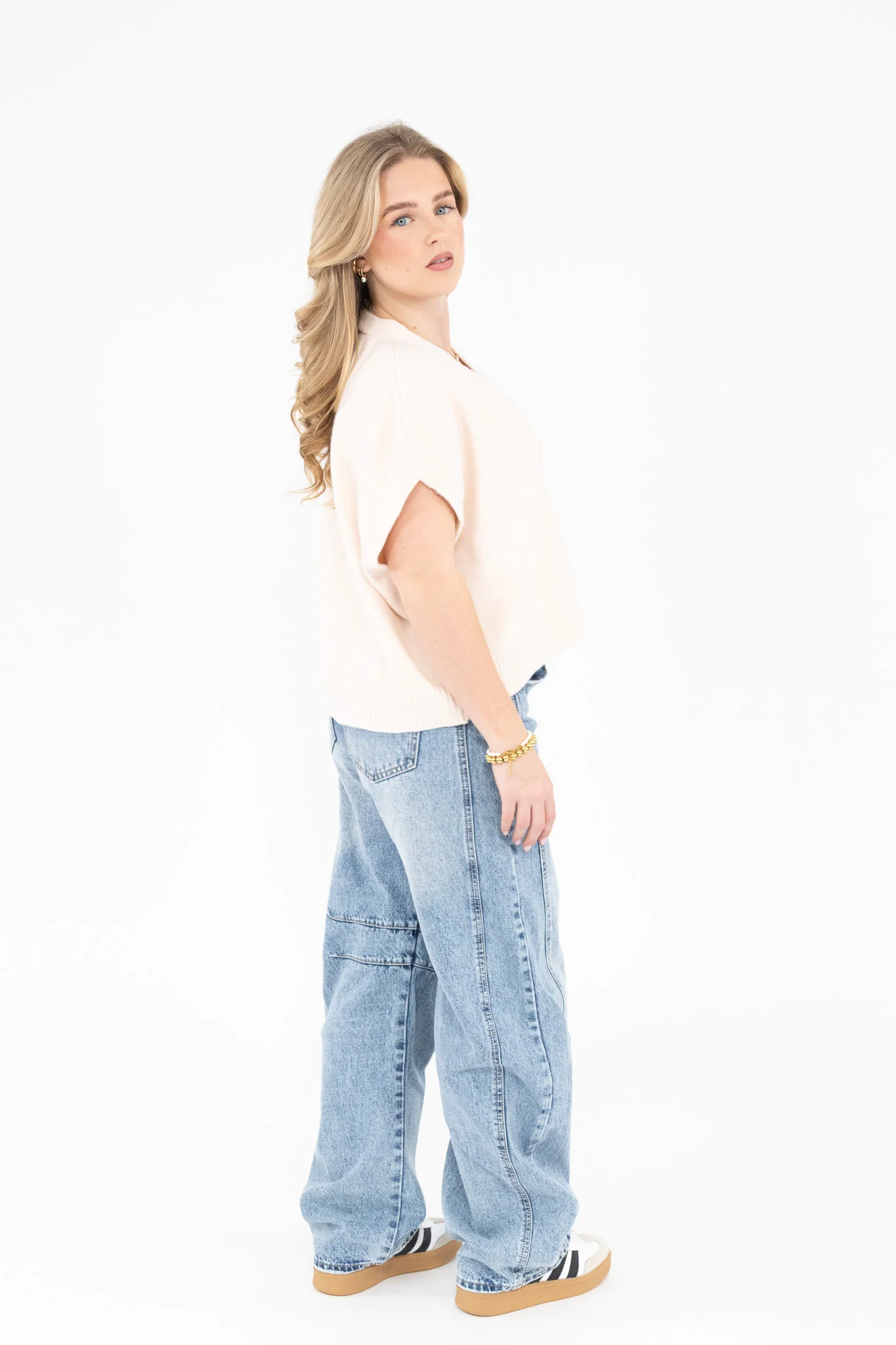 Short Sleeve Knit Cardigan - Image 7