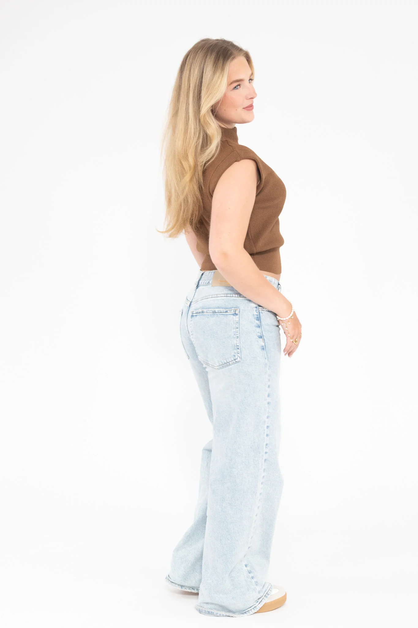 Soft Knit Sleeveless - Image 15
