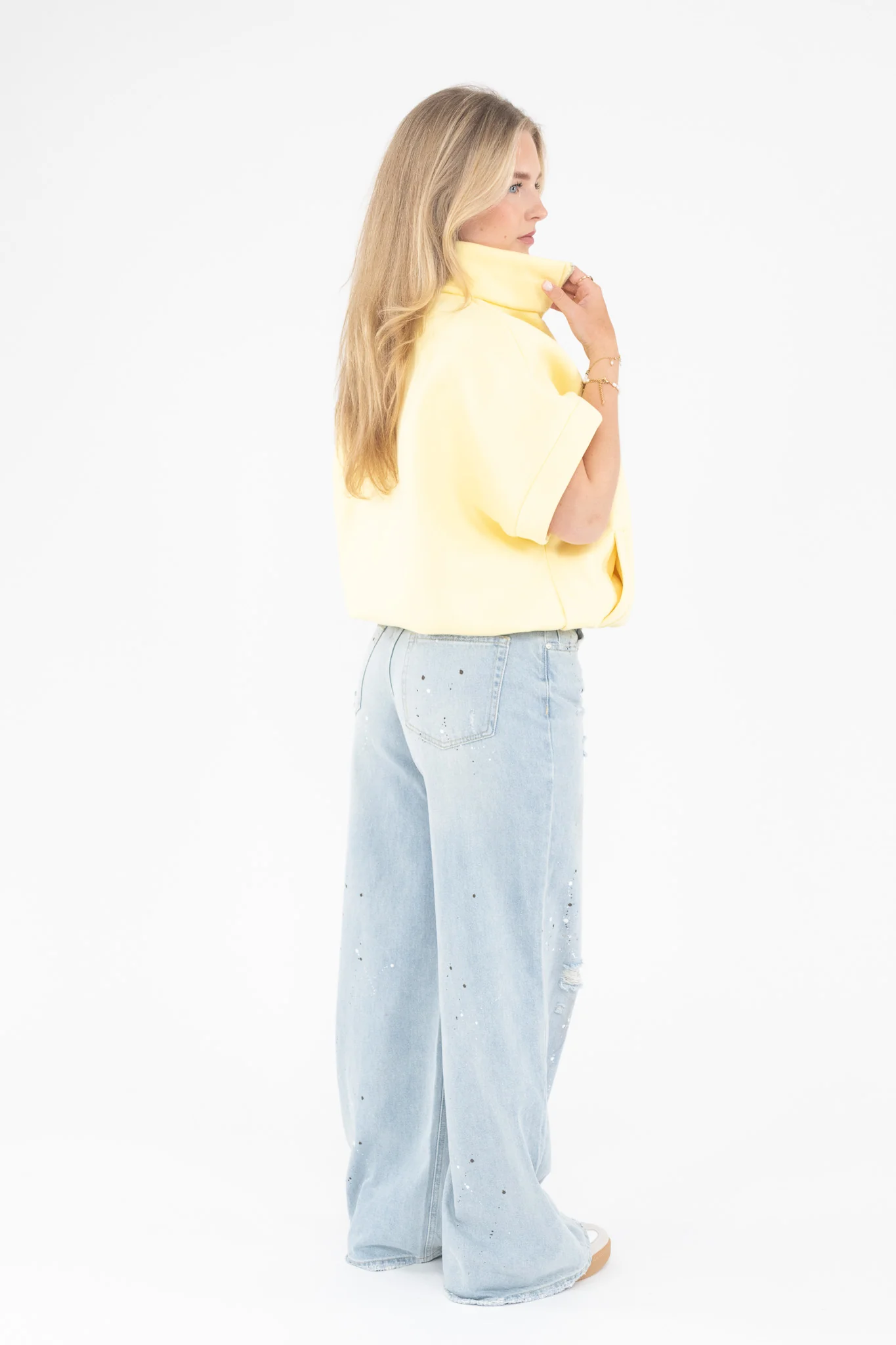 Sporty Zip Vest - Image 11