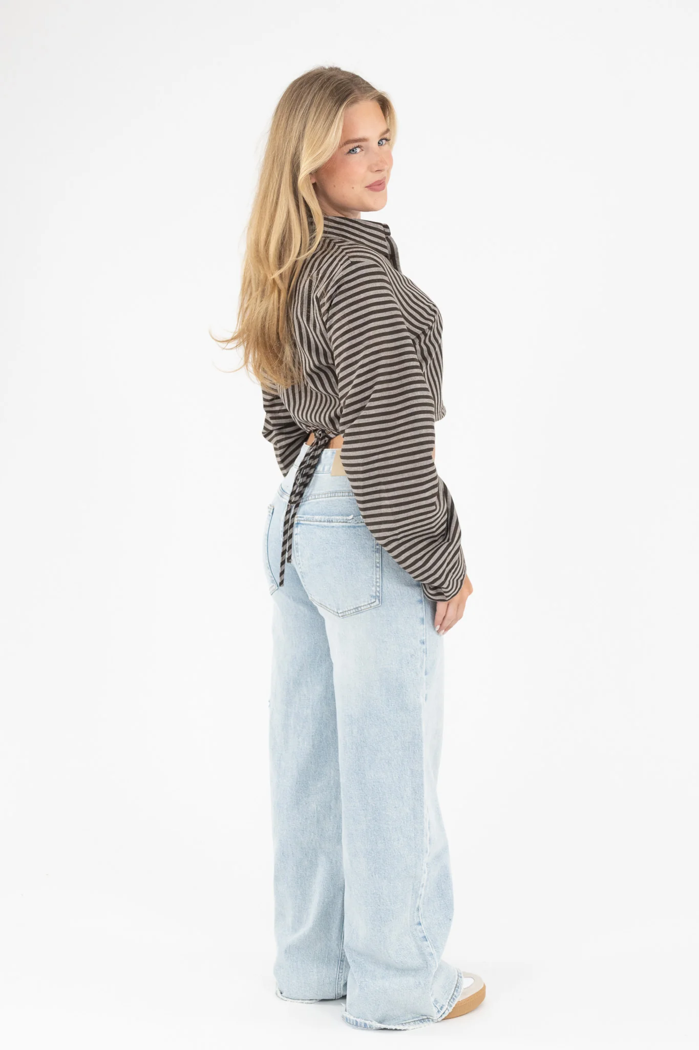 Striped Cropped Blouse - Image 14