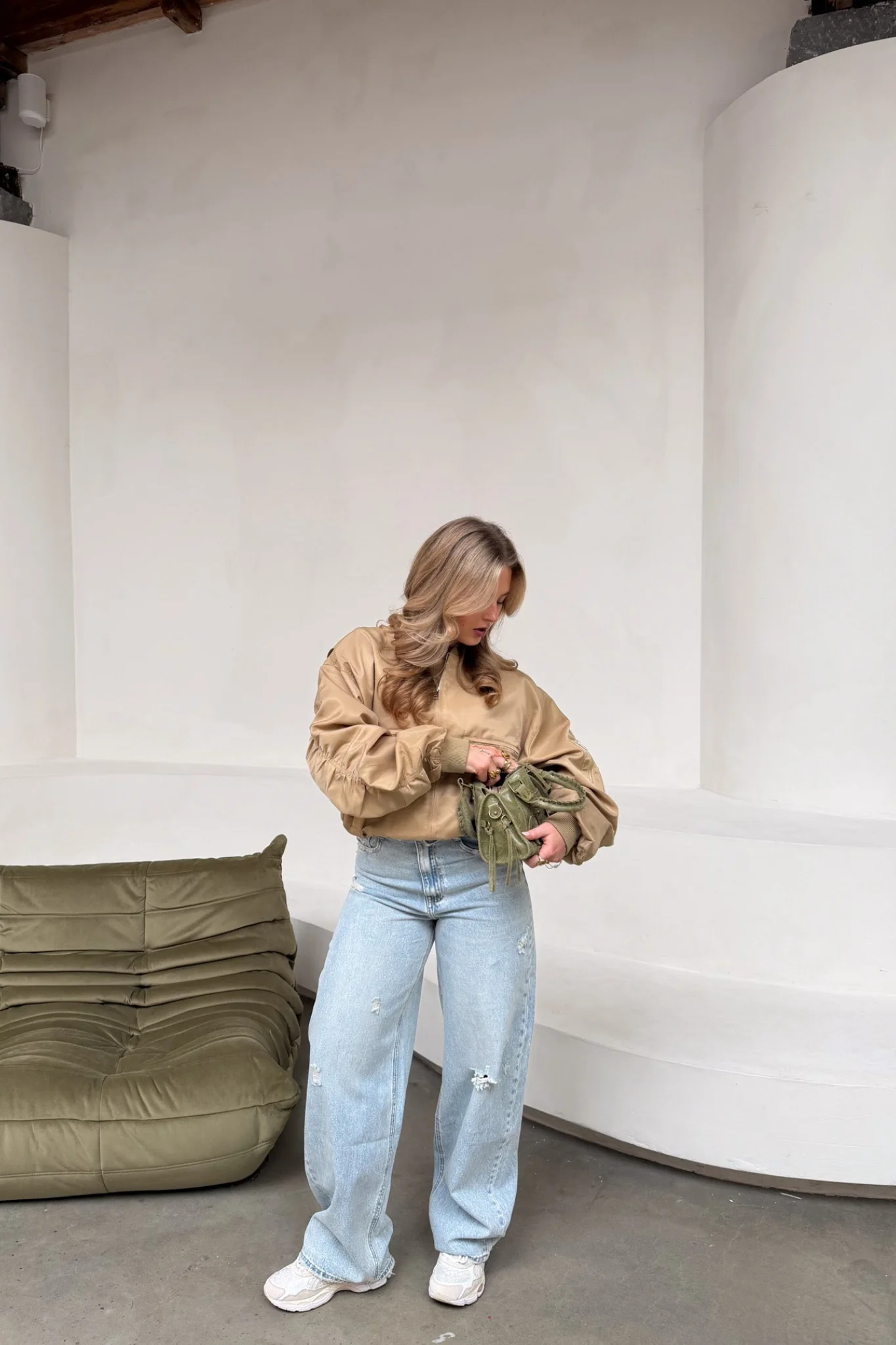 Viral Fold Over Jeans - Image 12